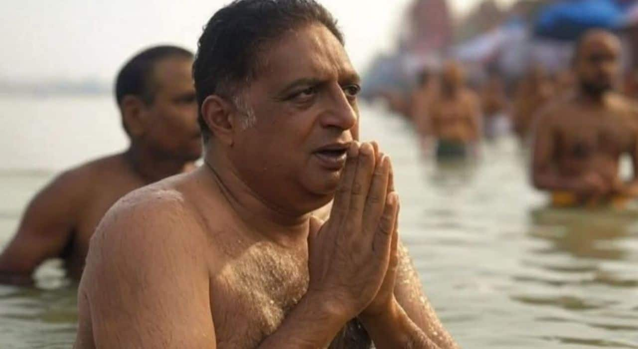 Prakash Raj AI Image on Visit to Maha Kumbh mela and Taken Holy dip Viral san