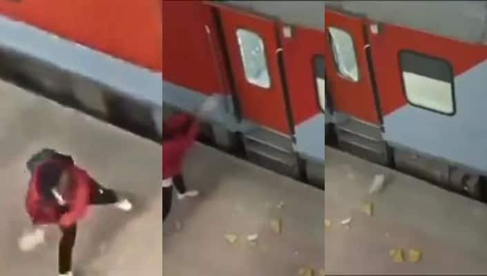 Prayagraj Passengers Vandalize Mahakumbh Special Train Over Locked Doors sat