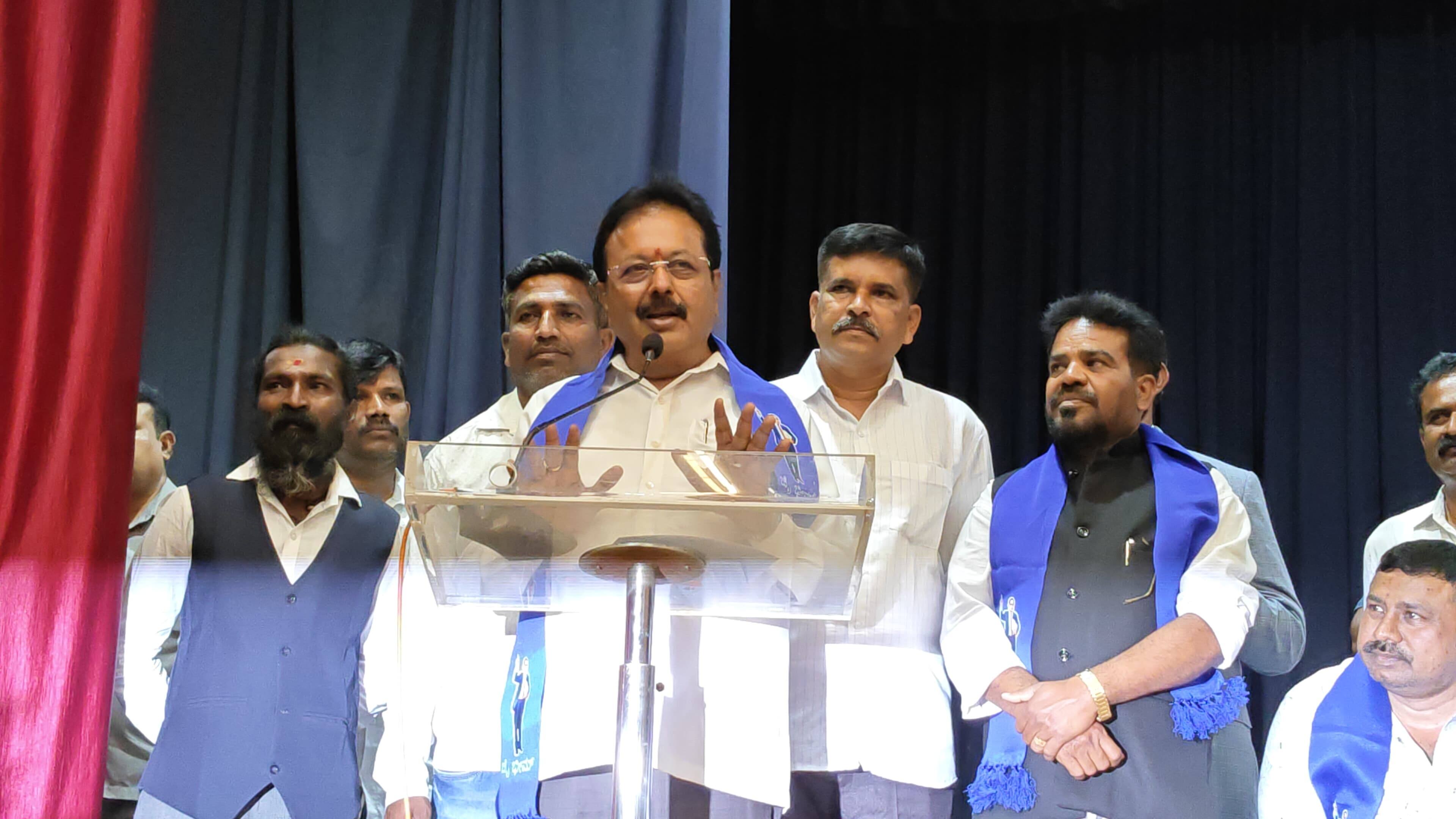 Minister Chaluvarayaswamy