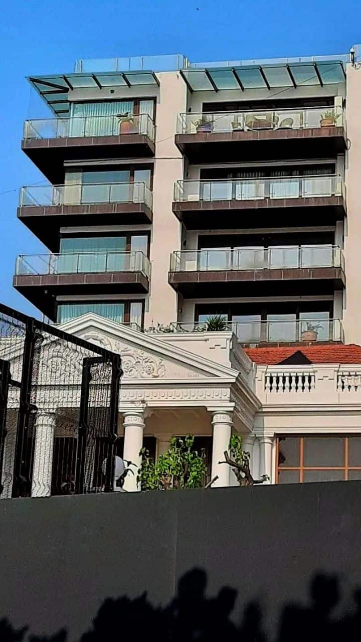 Shahrukh Khan Mannat Bungalow Inside Photos suh