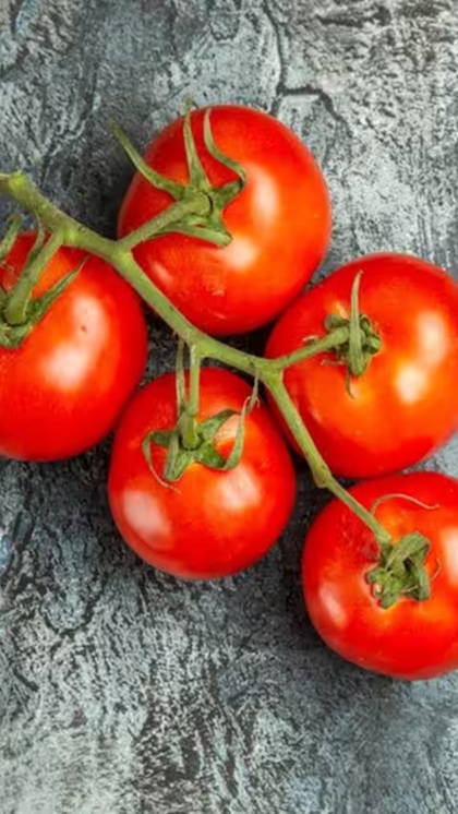 Tomato Face Mask Benefits: DIY glow remedy for radiant, healthy skin