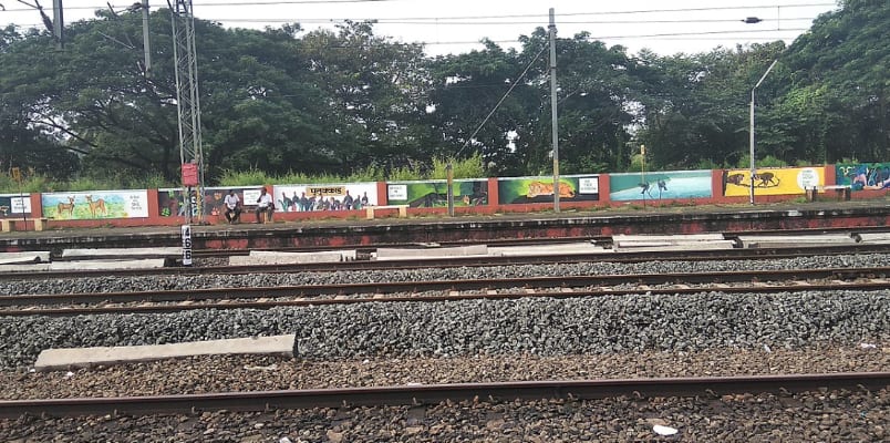 young woman tried to jump from moving train, stuck between platform and train seriously injured in thrissur