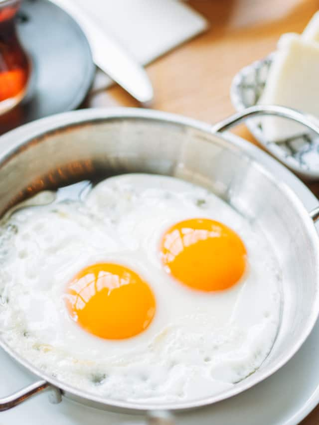 Are chicken eggs good or bad for cholesterol 