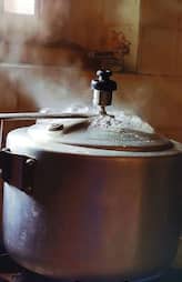 Pressure Cooker Cleaning Tips Simple Hacks sat