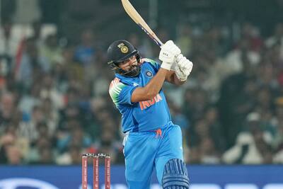 IND vs ENG: ఎవడు కొడితే బాల్ స్టేడియం బయటపడుద్దో వాడే రోహిత్ శర్మ !