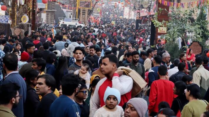 Prayagraj mahakumbh 2025 Heavy Crowd school holidays extended sangam