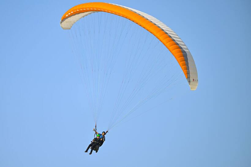 Maharashtra BCom student paraglides to avoid traffic, reach exam hall on time: '15 km in 5 minutes' (WATCH)