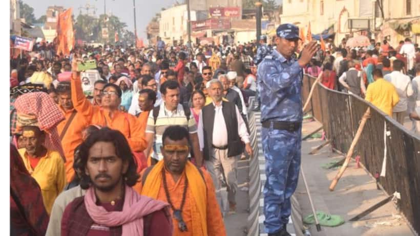 CRPF Jawans lead the way in crowd control and security at Mahakumbh 2025