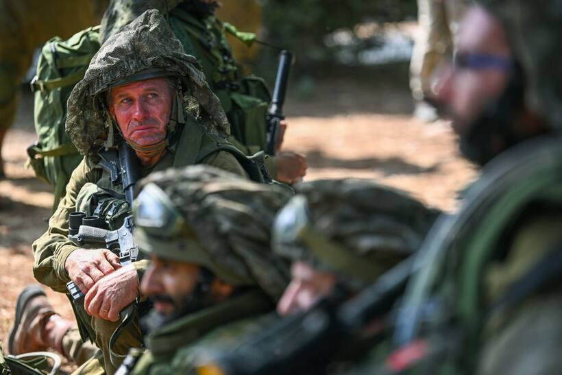 Israeli army withdraws from Lebanon border villages, maintains presence at five positions