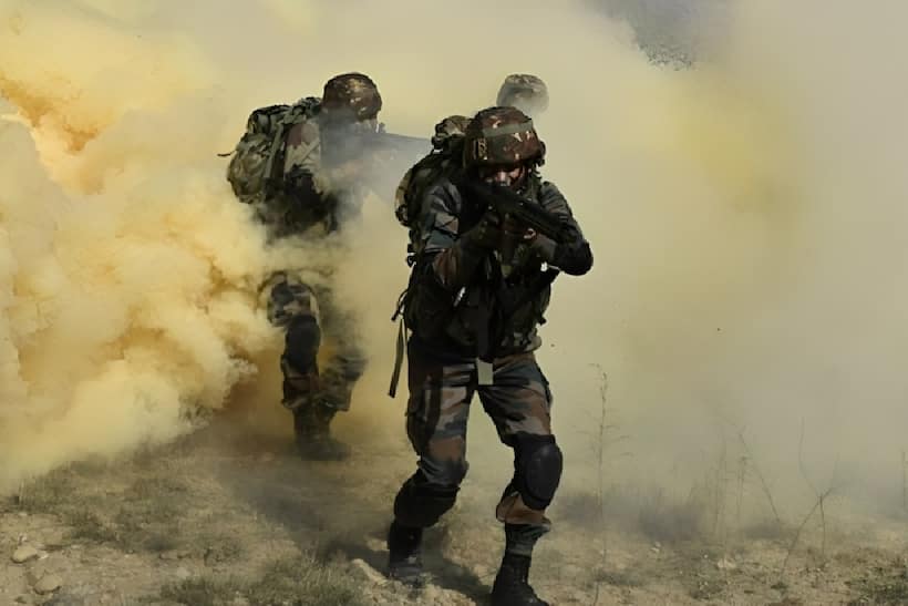 From LoC, LAC to counter-insurgency grids: How Indian Army troops fight in two worlds | Explained