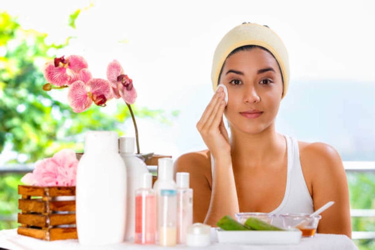 Red Light Therapy for Glowing Skin Benefits and Treatment suh