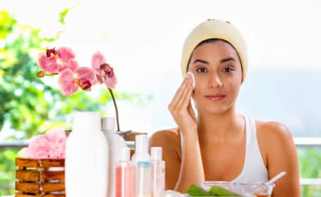 Red Light Therapy for Glowing Skin Benefits and Treatment suh
