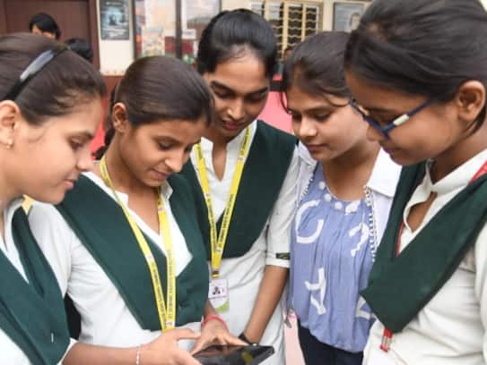 AP 10th Results 2025: One Student Scores Just 1 Mark, Another Gets Perfect 600 Internet Stunned by Bizarre Scores in telugu tbr