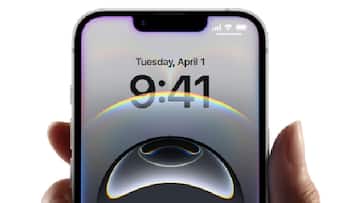 Apple issues warning to iphone and other users for hackers bug requested to update software Apple issues warning to iphone and other users for hackers bug requested to update software