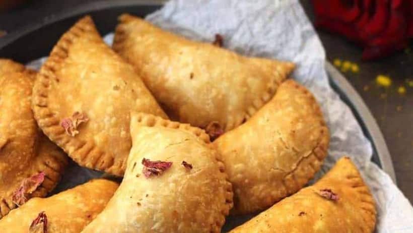 gujiya 