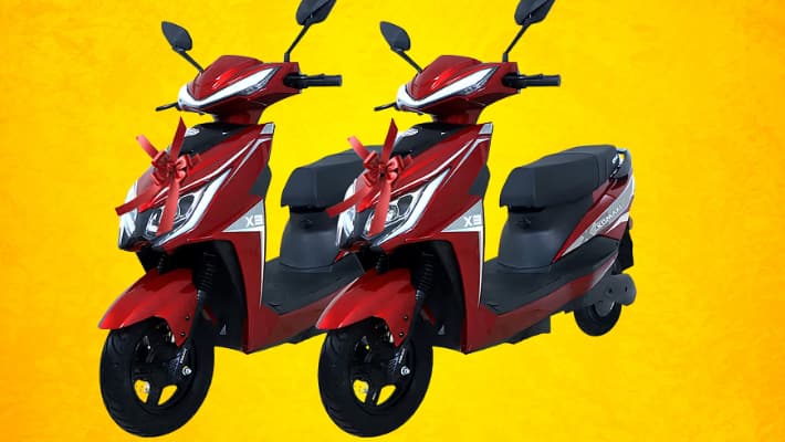 Womens day limited offer Komaki x3 announces buy two electric scooter with rs 1 lakh 