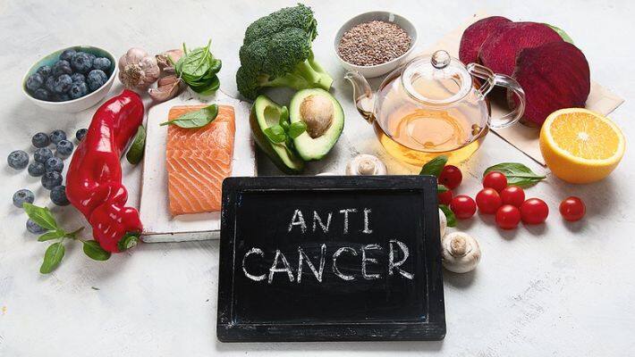 3 super foods that reducing the risk of cancers as per doctor tarang krishna