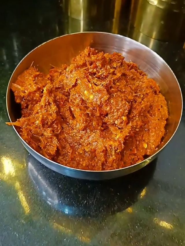 Mandya Style Ragi Mudde Combination Kempu Khara Chutney Recipe mrq