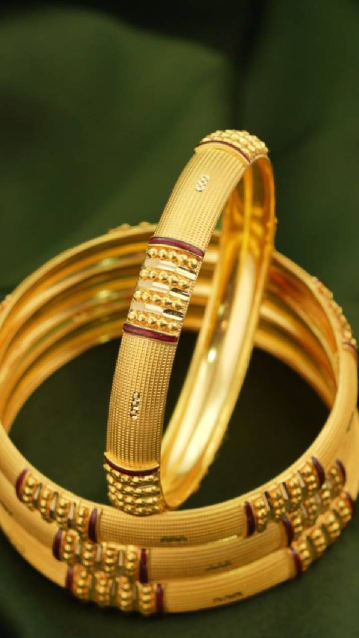 Trendy Gold Bangles Designs in 20 Grams