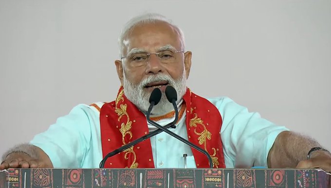 PM Modi in Surat PM Modi in Surat