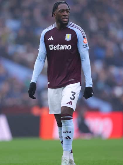 Centre back: Axel Disasi