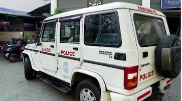 SI and KSRTC employee beaten up near wedding reception venue five arrested SI and KSRTC employee beaten up near wedding reception venue five arrested