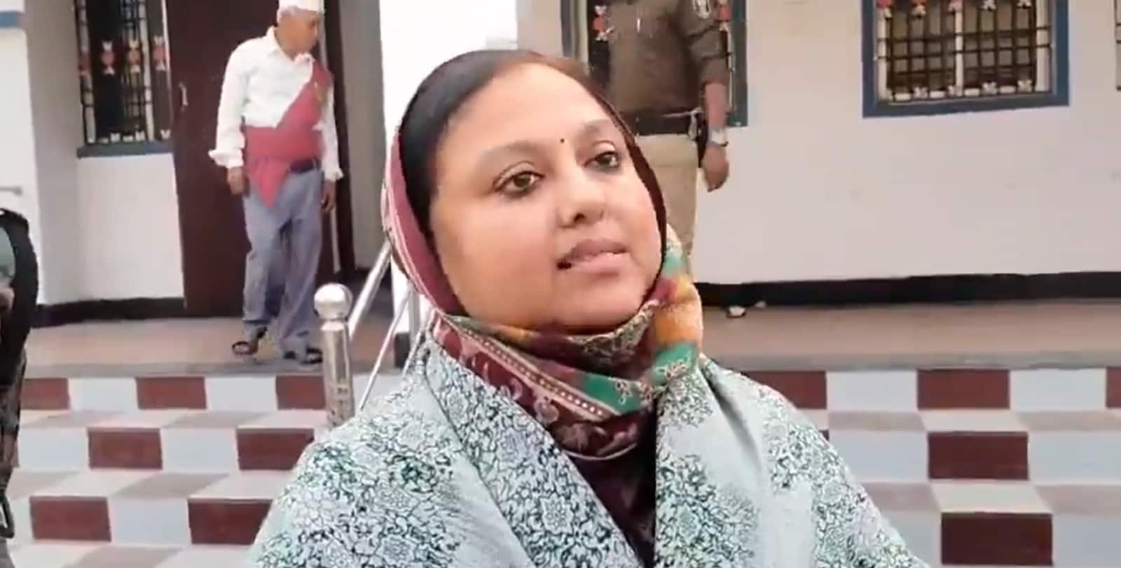 Bihar Mayor asks to 'stop Holi for 2 hours' due to Jumma time, faces backlash (WATCH) shk