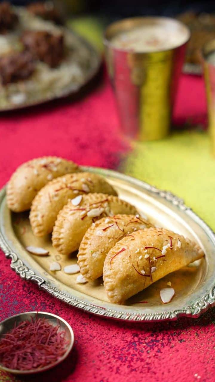 Healthy Gujiya Recipe No Maida No Sugar for Holi Celebration iwh