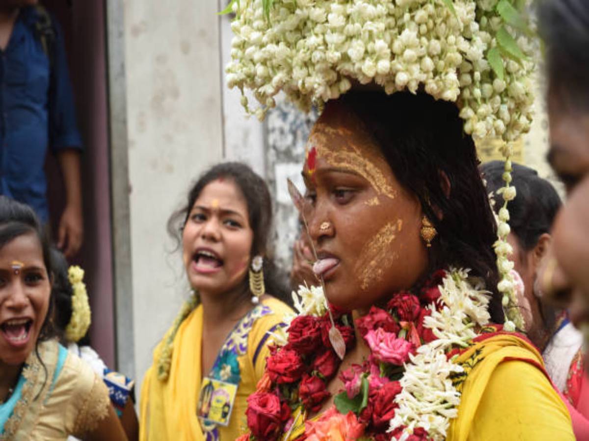 panguni utthiram 2025: light a lamp on this day and receive special blessings