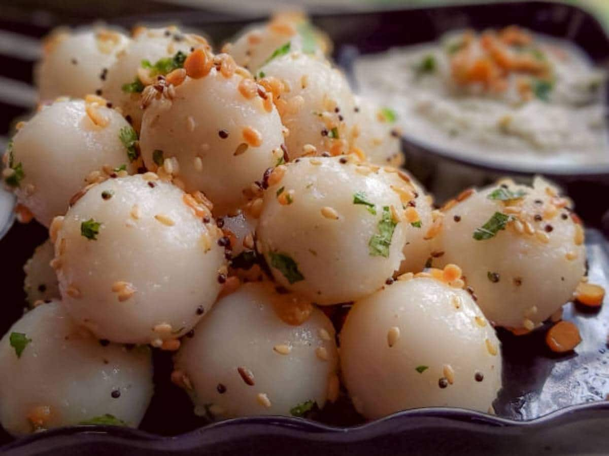 Healthy Karnataka Style Goli Idli Recipe for Breakfast rav