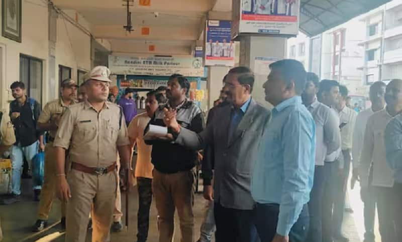 deputy lokayukta justice b veerappa visited hosapete bus stand