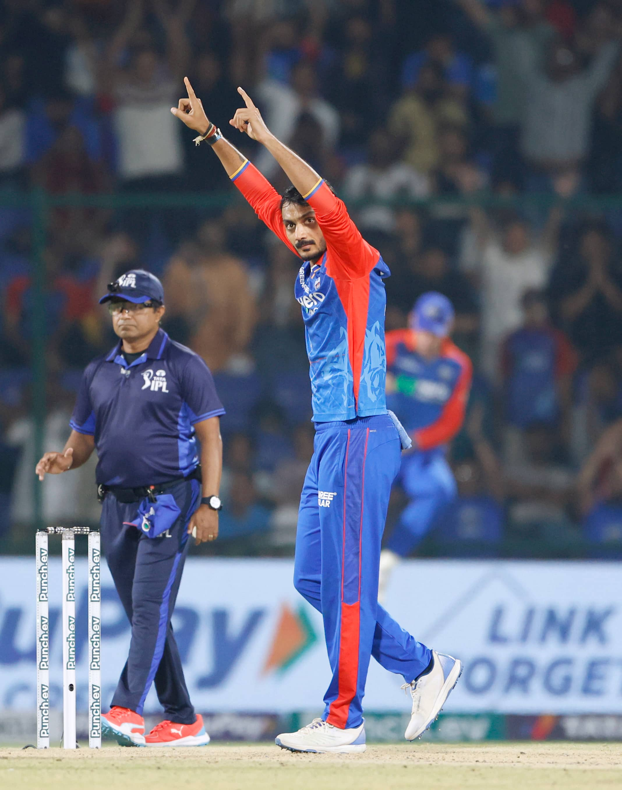 Why Delhi Capitals Axar Patel Appointed as a Captain for IPL 2025 kvn