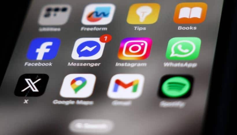 FBI warns iPhone and Android users over ‘smishing’ text scam. Here's how to remain safe