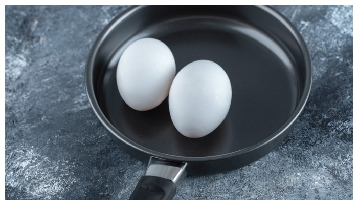 You can boil eggs in the microwave too all you have to do is this