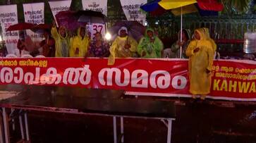 Asha members allege irregularities in the order withdrawing honorarium norms Protest Asha members allege irregularities in the order withdrawing honorarium norms Protest