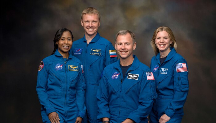 Zena Cardman Stephanie Wilson two NASA astronauts missed crew 9 mission 