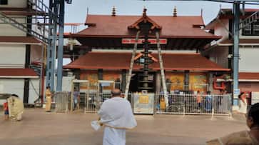 Journalists union moves High Court against media ban on filming Vishu scenes in Guruvayur Journalists union moves High Court against media ban on filming Vishu scenes in Guruvayur