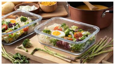 Should you store food in plastic containers Dont do these two things Should you store food in plastic containers Dont do these two things