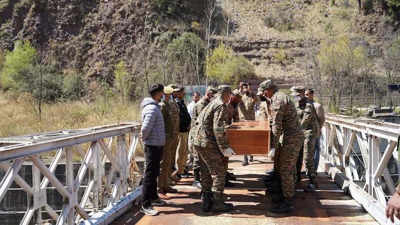 Indian Army facilitates return of mortal remains of 2 missing youths in Uri from POJK