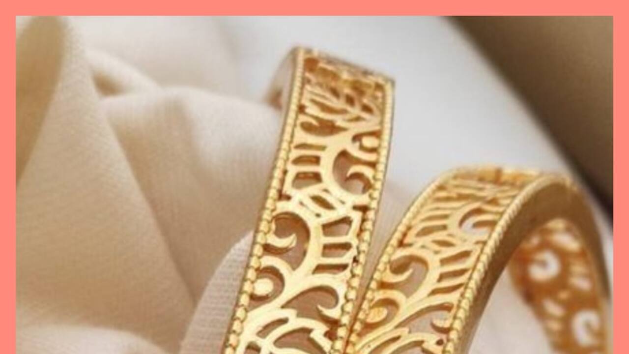 20 gram gold bangles floral designs