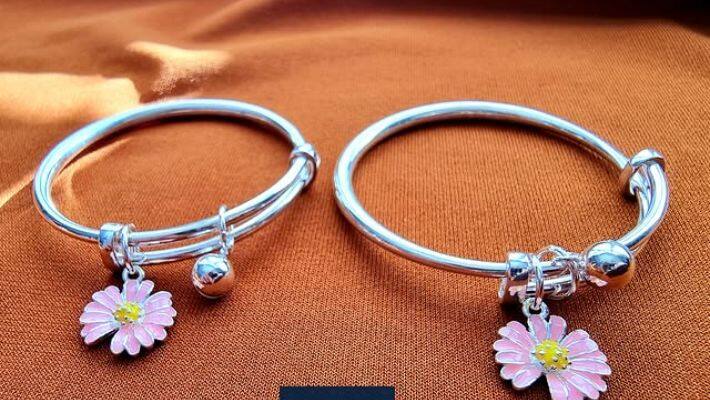 Stylish baby kada for Navratri gift