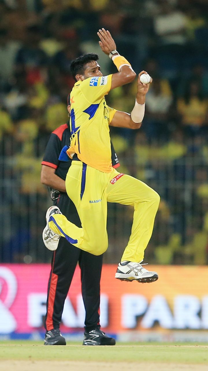 IPL 2025 Purple Cap Race Top 5 Wicket Takers and Bowling Analysis kvn