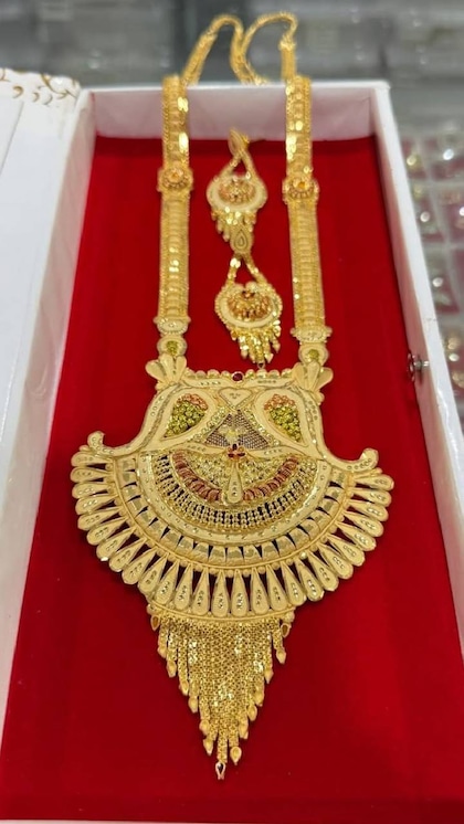 ఇంత తక్కువ వెయిట్ లో బంగారు హారం ఎప్పుడు చూసుండరు!