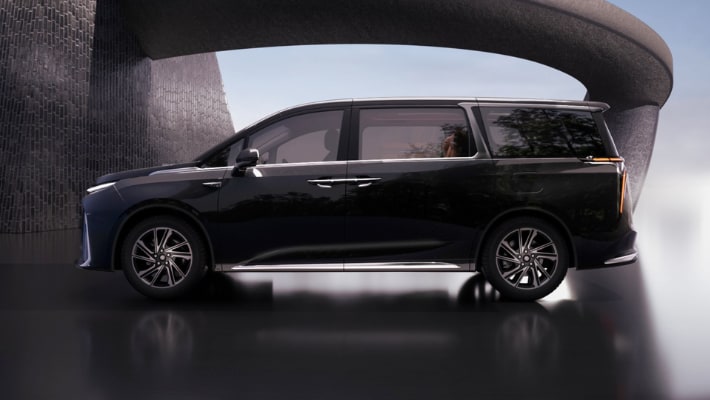 MG M9 luxury EV MPV bookings begin