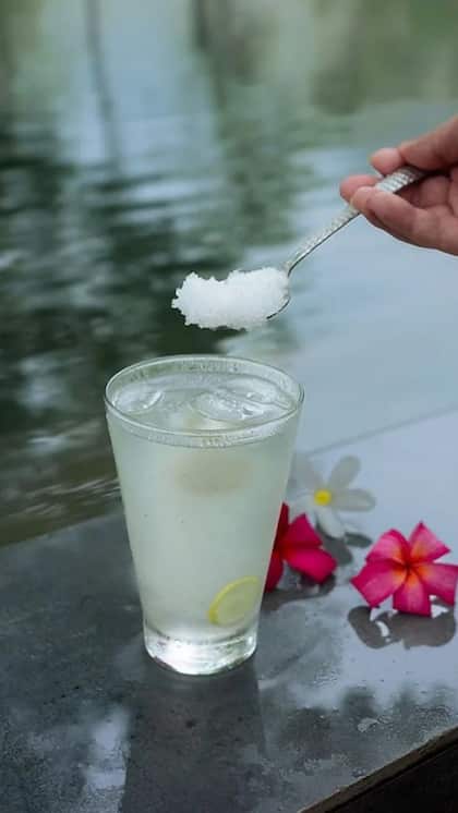 Gond Katira Lemon Water