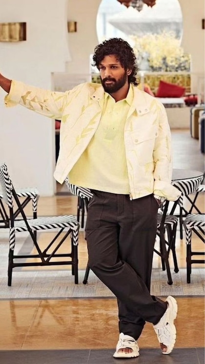 <p>అల్లు అర్జున్‌కి ఇన్‌స్టాలో 28.3 మిలియన్ ఫాలోవర్లు ఉన్నారు.</p>
