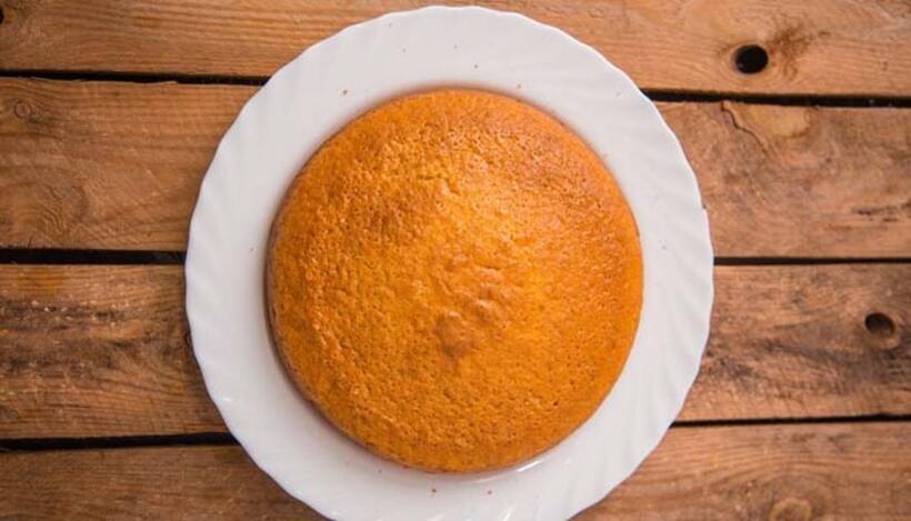 Vanilla Cake Recipe: Quick, easy and healthy dessert