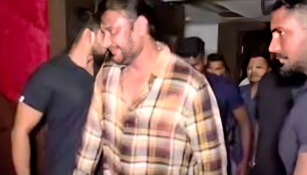 ಮನೆಯಿಂದ ಹೊರ ಬಂದ್ರೆ 3 ಲಕ್ಷ, ದಾಸನ ಸರ್ಪಕೋಟೆ: ದರ್ಶನ್‌ಗೆ ಎಚ್ಚರಿಕೆಯ ಹೆಜ್ಜೆ!