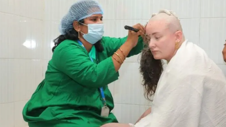 ಪವನ್ ಕಲ್ಯಾಣ್ ಪತ್ನಿ, ರಷ್ಯನ್ ಮೂಲದ ಅನ್ನಾ ಈಗ ತಿರುಪತಿ ಬಾಲಾಜಿಯ ಭಕ್ತೆ!