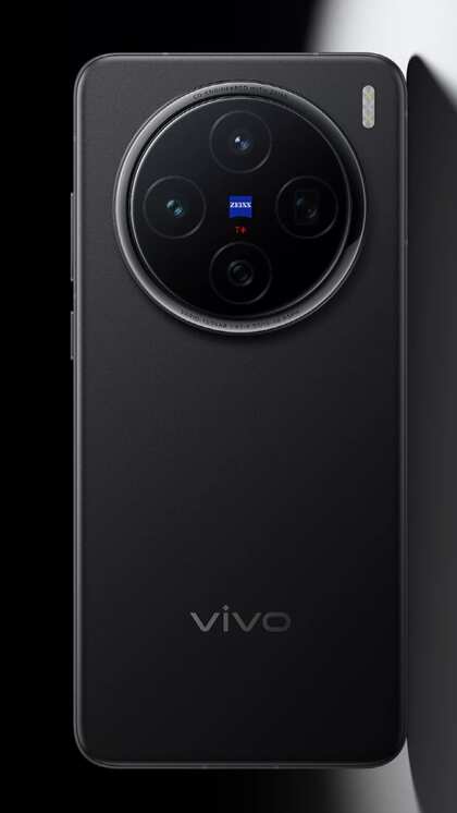 2. Vivo X200 (రూ. 65,999)